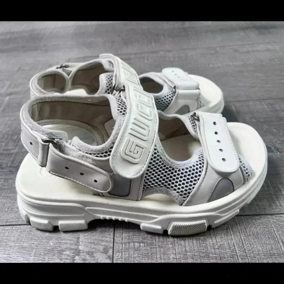 GUCCI LEATHER &
MESH SANDAL AGURU TREK - Picture 4 of 9